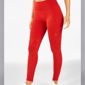 Red cami fabletics leggings